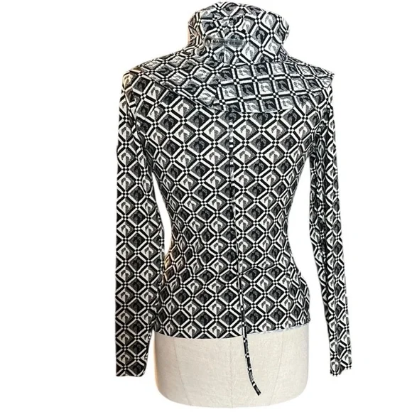 🚨𝐂𝐋𝐎𝐒𝐈𝐍𝐆 𝐒𝐀𝐋𝐄🚨🤍🖤🩶𝐌𝐀𝐑𝐈𝐍𝐄 𝐒𝐄𝐑𝐑𝐄 bucket hat - Picture 4 of 5